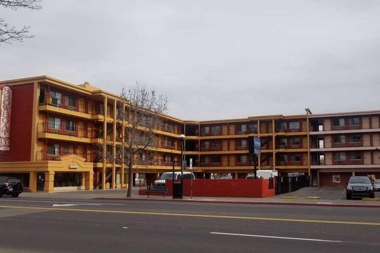 Howard Johnson By Wyndham Downtown Reno Eksteriør billede